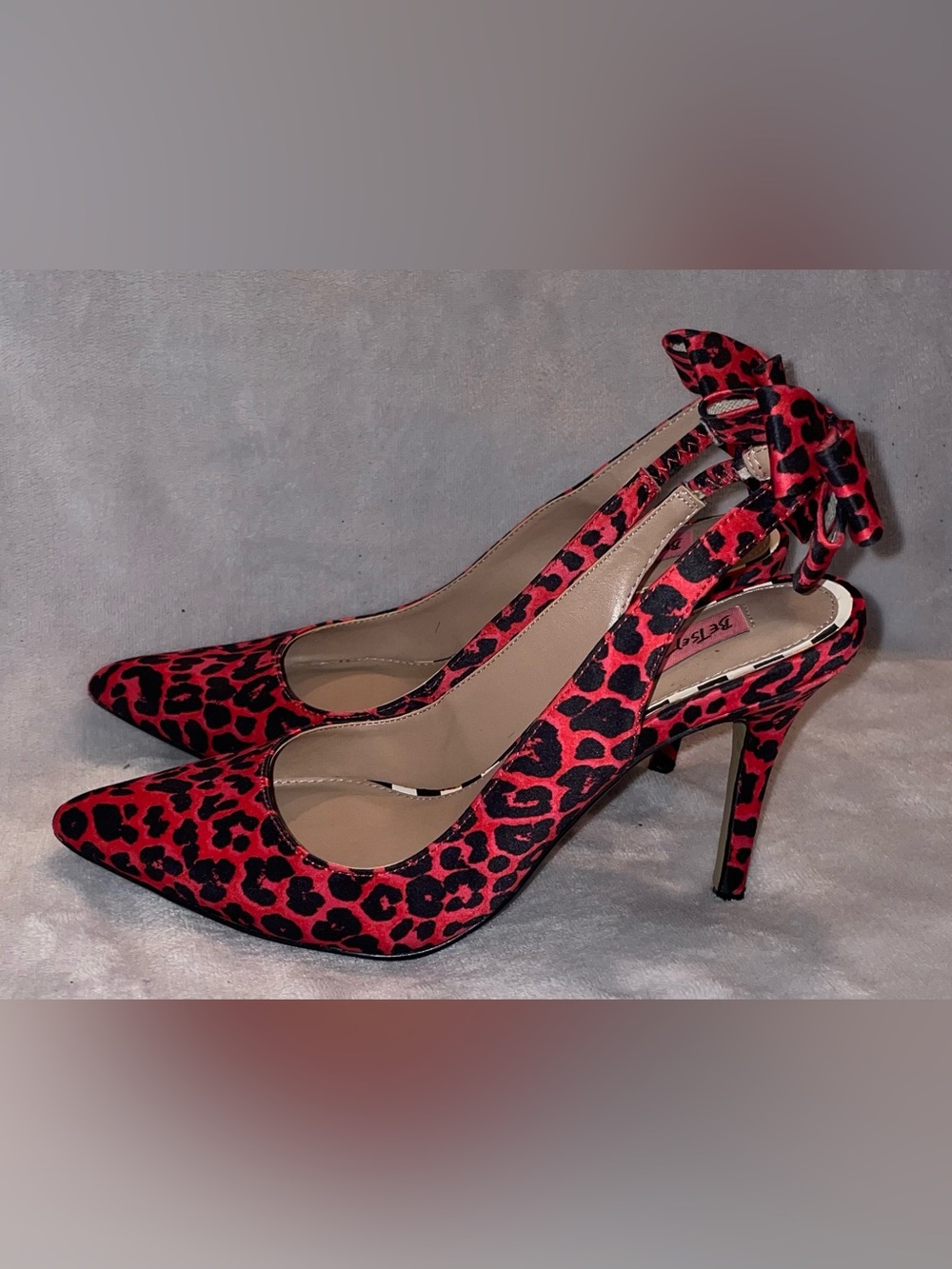 Betsey Johnson Women’s Size 6.5 Ginjer Red Leopard Satin Bow Slingback Heels - Picture 4 of 9